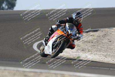 media/Nov-01-2025-TrackDaz (Sat) [[2b4d5192bc]]/B Group/1220pm (Turn 2 Outside)/